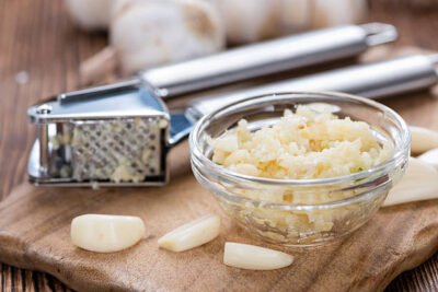 Garlic press 